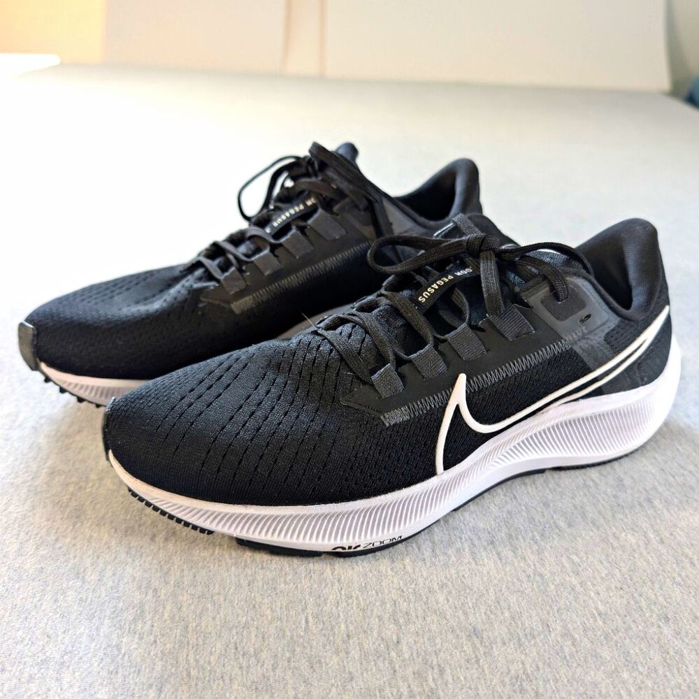 Nike Air Zoom Pegasus 38 Mens Black/White Low Top Running Sneaker 7.5 CW7356002